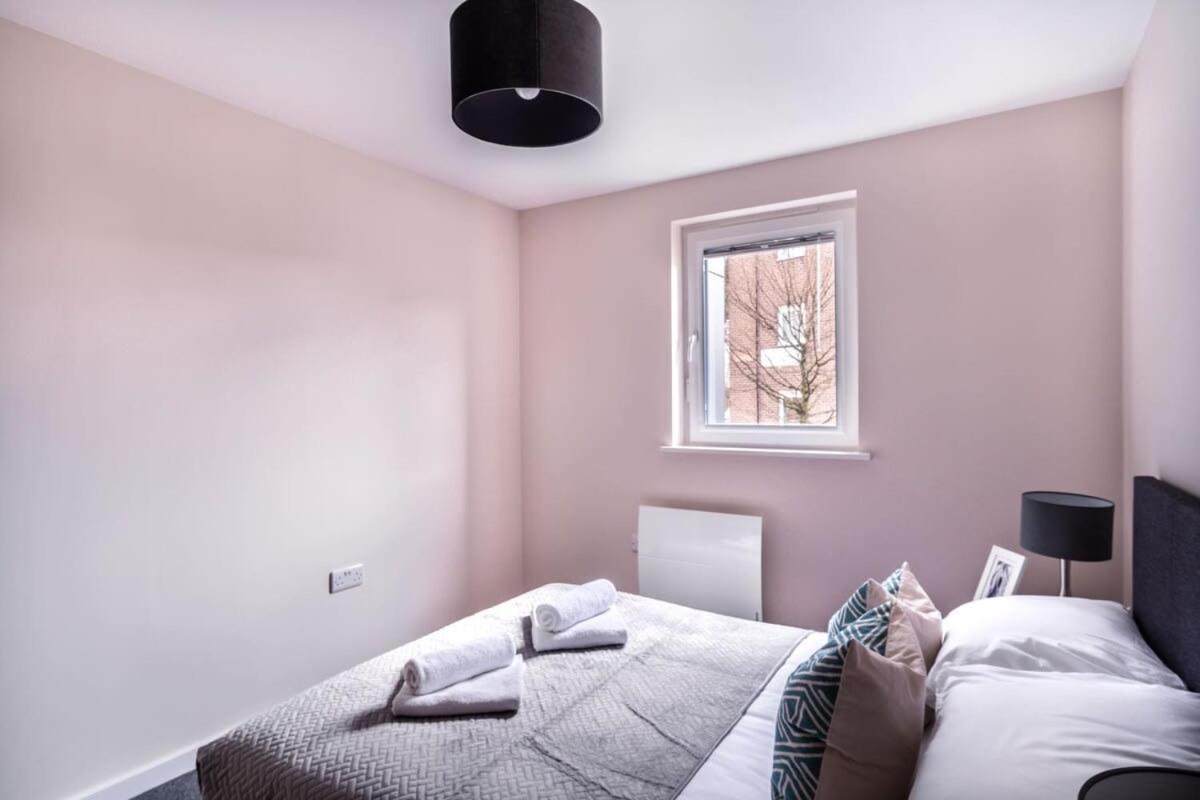 Modern & Spacious 2 Bed Apartment In Manchester Exterior foto